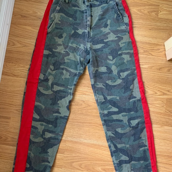 Fashion Nova Count On Me Joggers - Camo/Red Sz S - Picture 3 of 6